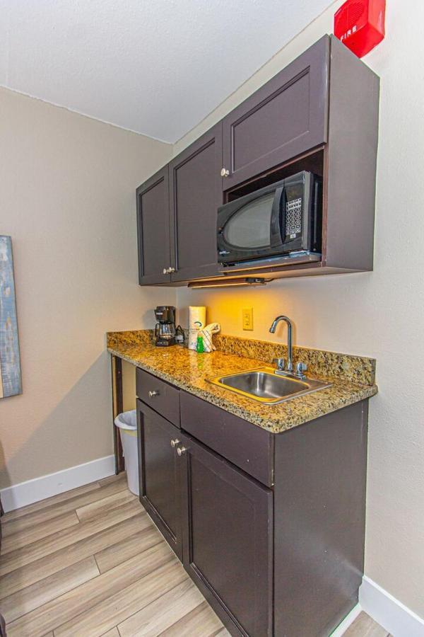 Landmark Resort King Suite Unit 710 Beautifully Updated Sleeps 4 Myrtle Beach Buitenkant foto